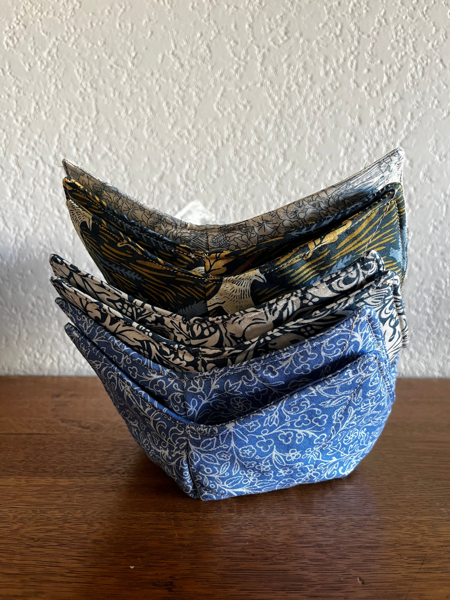 Blue Wolf Bowl Cozy