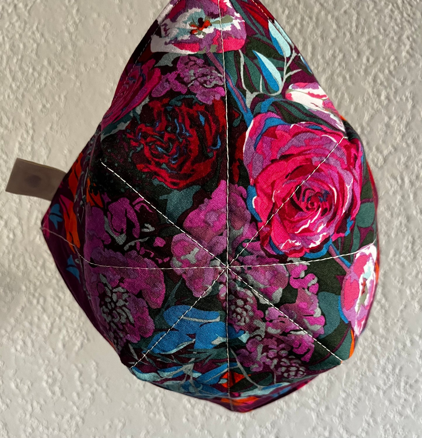 Dark Red and Pink Roses Bowl Cozy