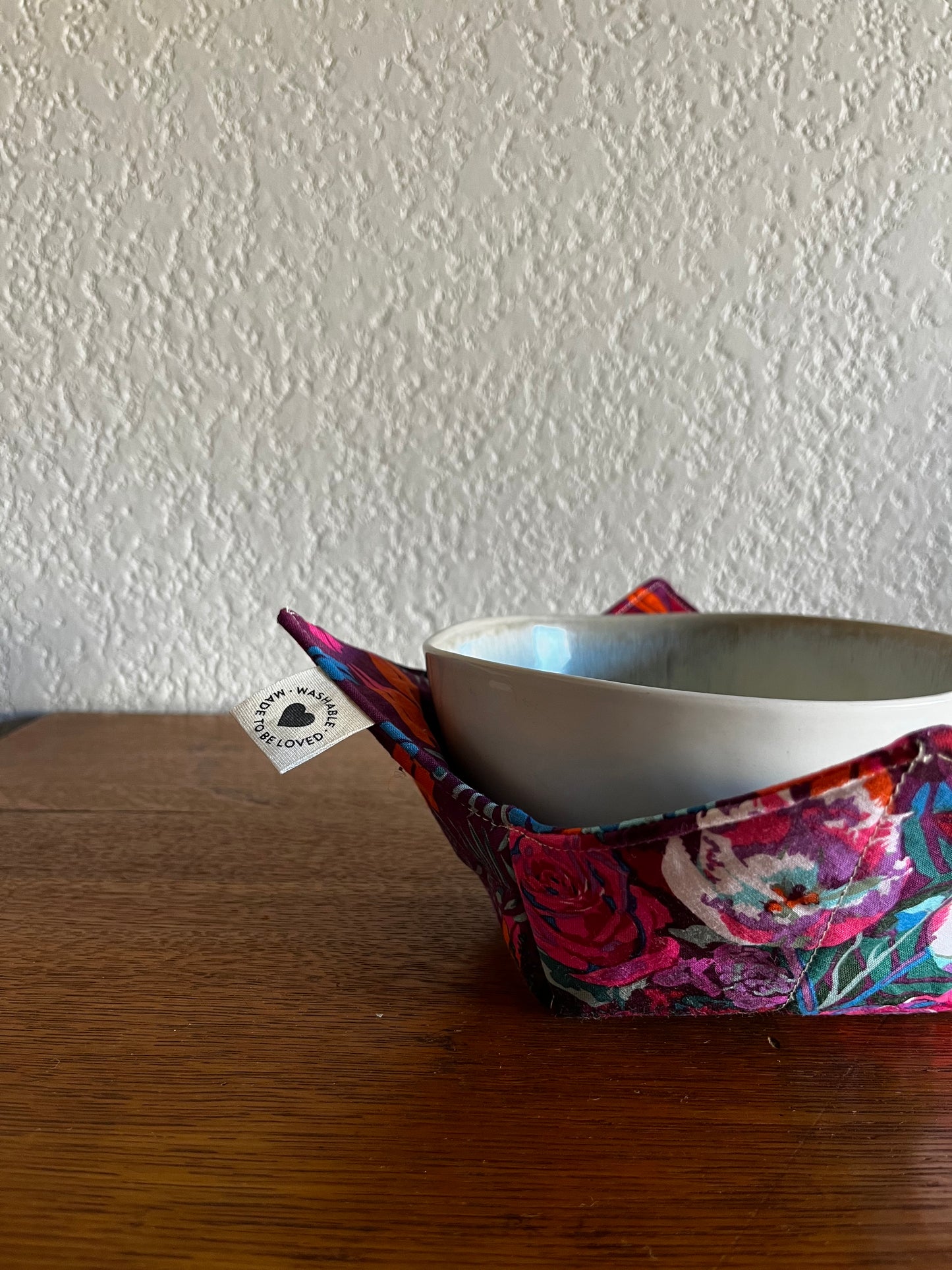 Dark Red and Pink Roses Bowl Cozy